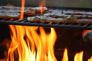 1200px-meat_fillets_being_grilled